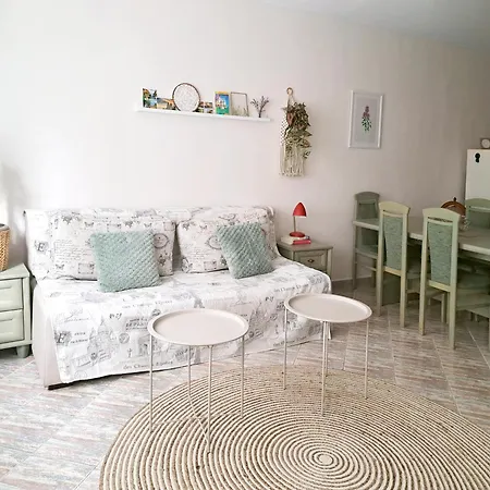 уютен дом на 15 минути от плажа * Várna