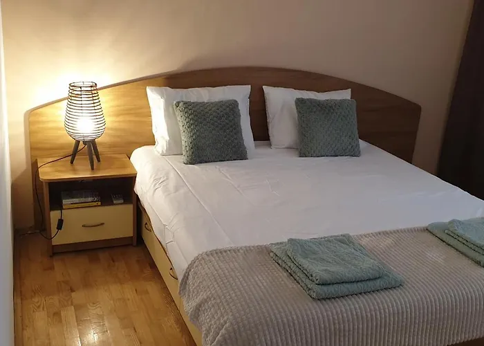 уютен дом на 15 минути от плажа Lejlighed Varna